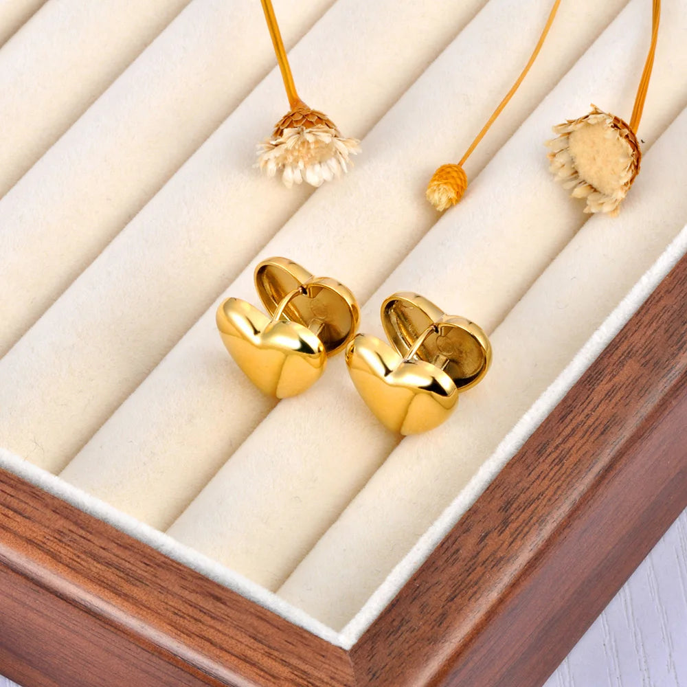 ✨ Aros de Acero Inoxidable Lokaer 18K – Diseño Corazón Hueco